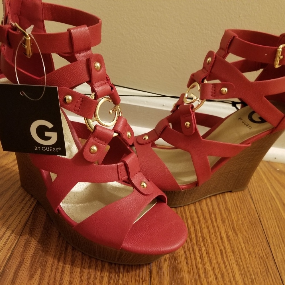 Guess red wedges